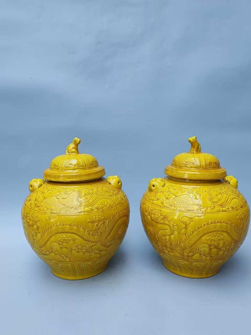 Antique porcelain: Provenance:From an old private collection in Cotswold, United Kingdom.? Our cooperative logistics services provider expertly handles both domestic and global shipping arrangements.We accept wire trans