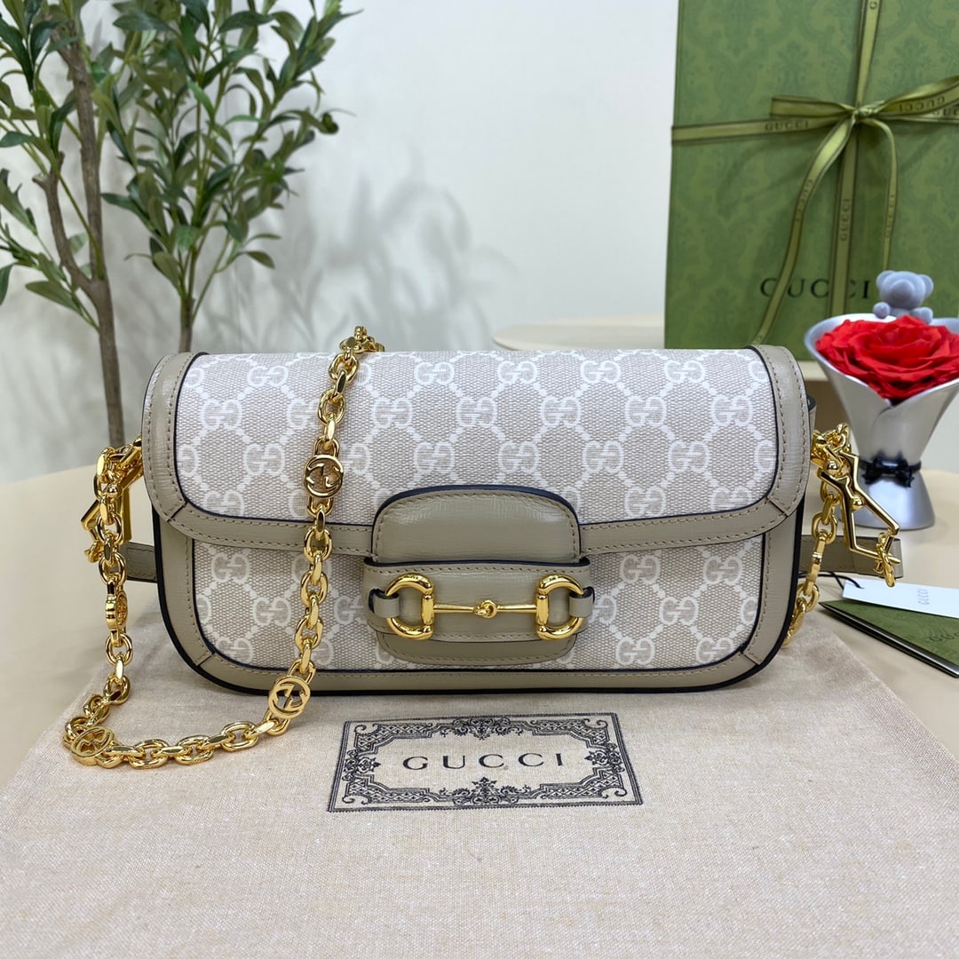 GUCCI Horsebit 1955: GUCCI Horsebit 19x13x5cm Thank you for viewing our auction and we look forward to serving you as a valued Gold Standard Auctions customer! Each item has been carefully selected to bring quality, chara