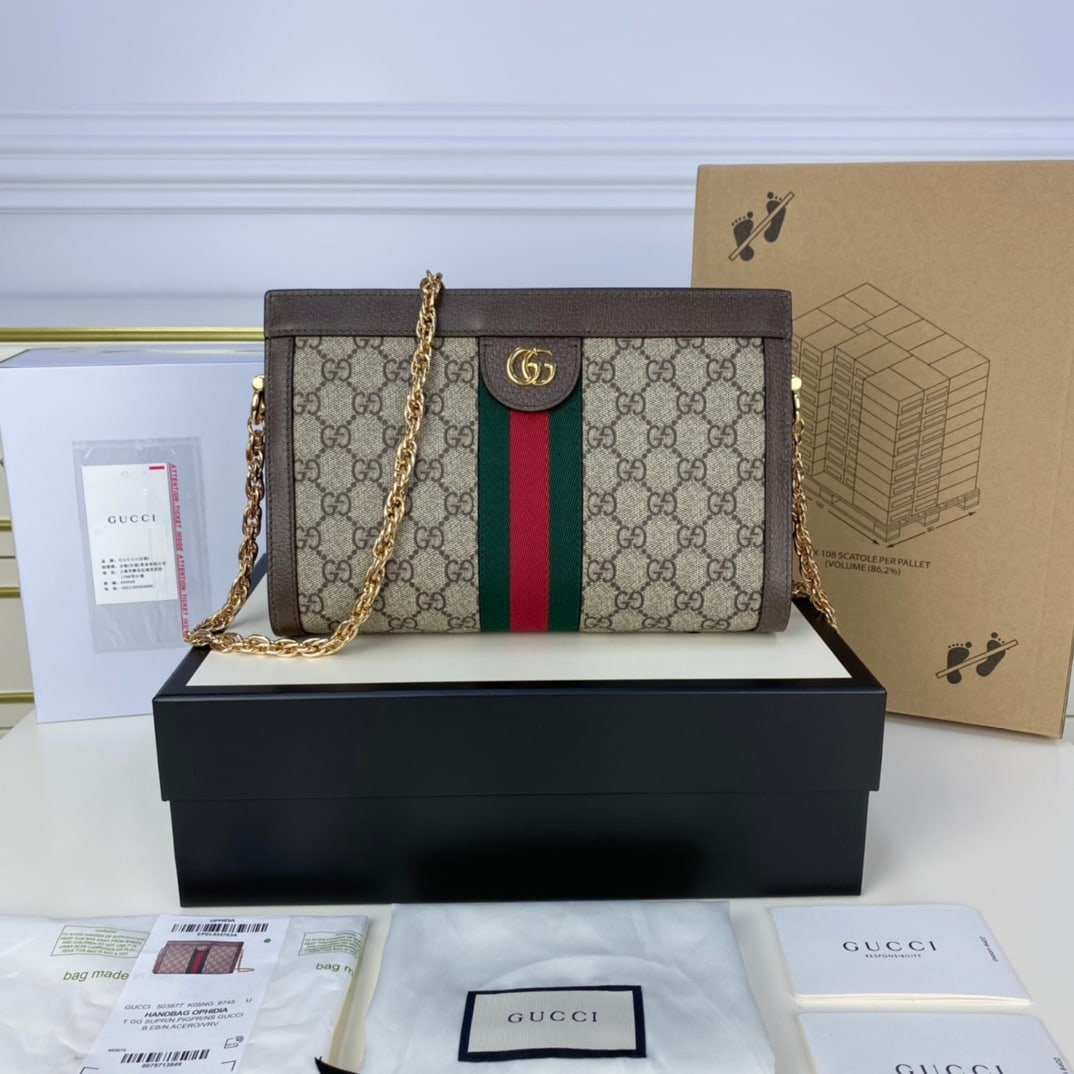 GUCCI Ophidia: The classic GUCCI Ophidia envelope bag combines the iconic monogram with leather for a perfect vintage look! Its trapezoidal envelope shape is exquisite and stylish - I love every detail! It can be