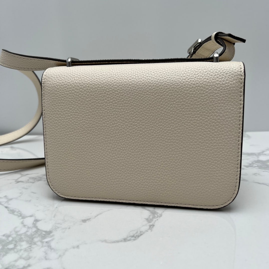 Tory Burch - 4