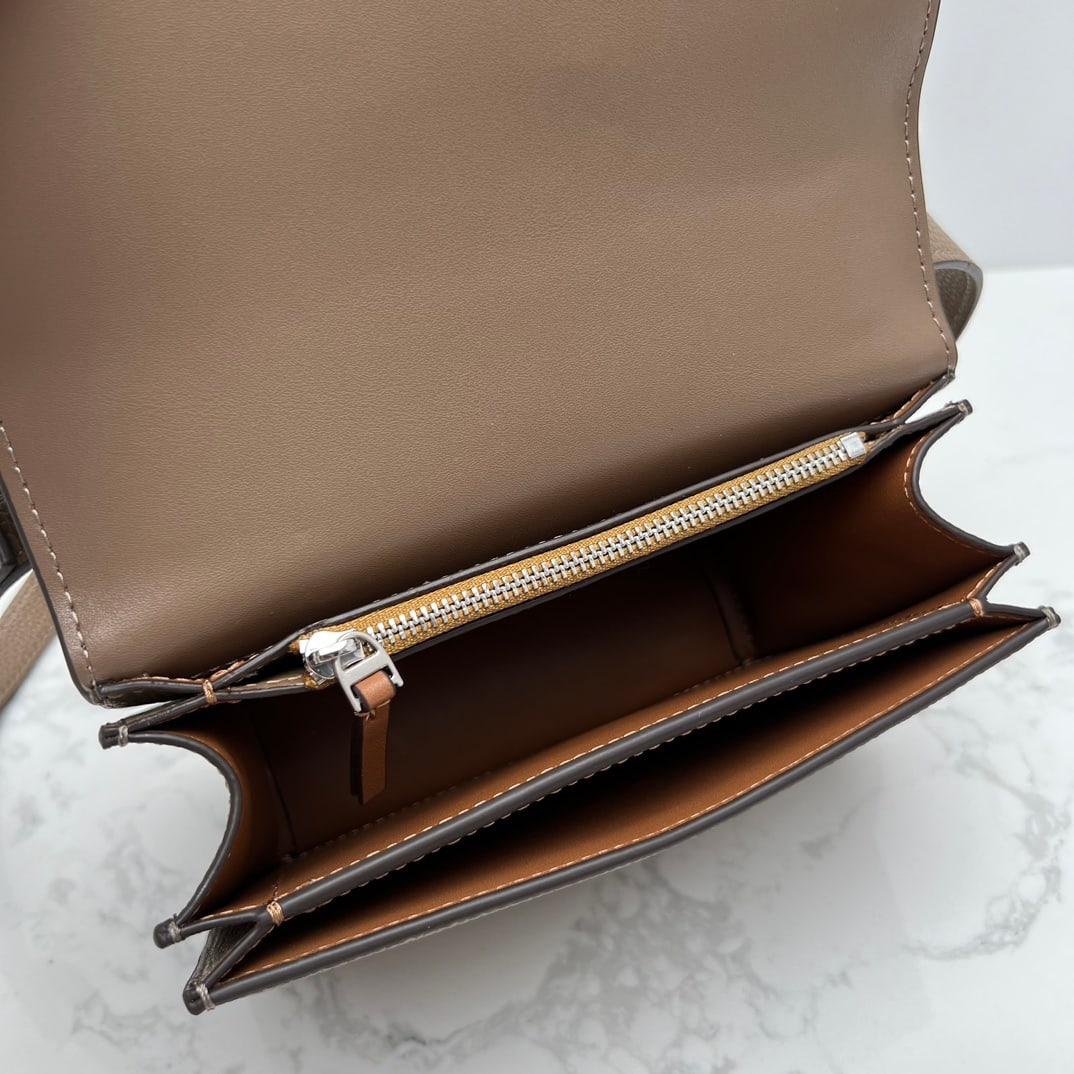 Tory Burch - 6