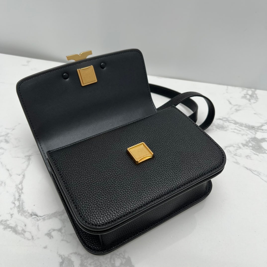 Tory Burch - 8