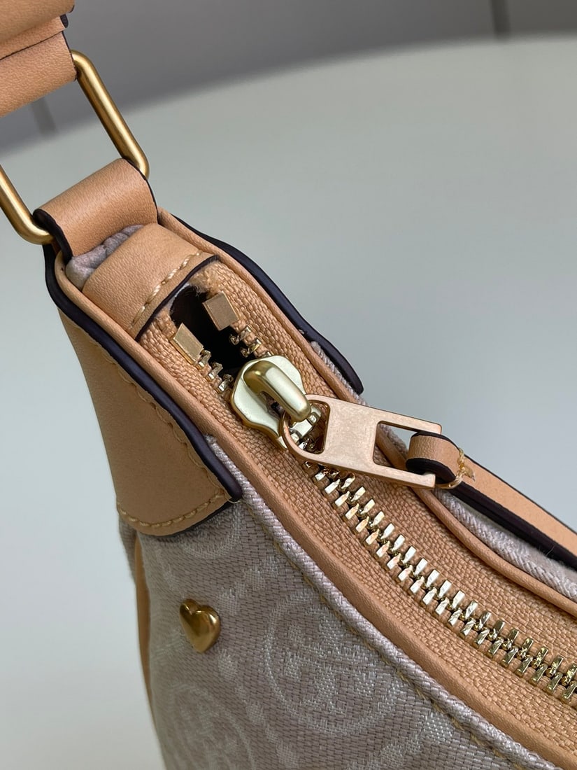 Tory Burch - 7