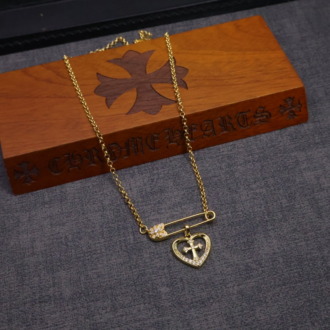 Chrome Hearts necklace: The Chrome Hearts necklace, a classic design, is perfect for dates, evening events, or everyday wear. It will make you shine with a unique radiance, a romantic and dreamy gift for your loved one, or