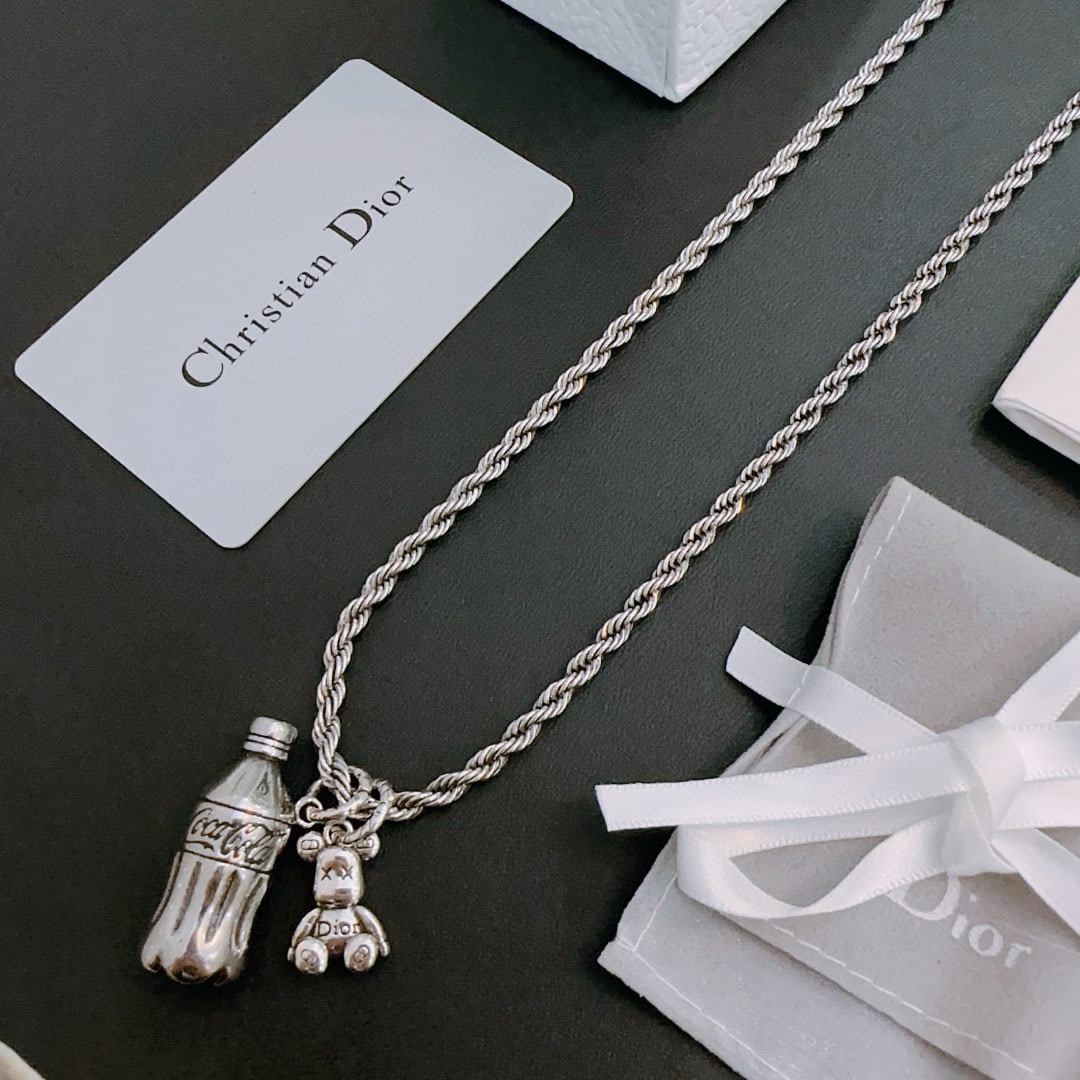 DIOR necklace: DIOR necklace, a retro and trendy must-have for men and women, suitable for couples, rock and punk style, Thai silver, retro elements, trendy and versatile chain, high-end celebrity classic, Necklace