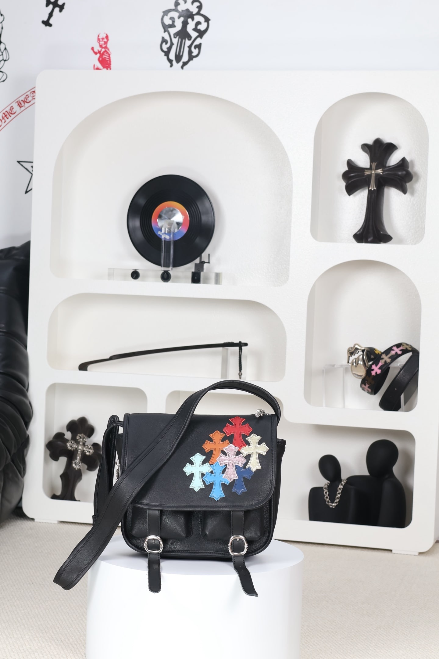 Chrome Hearts: Chrome Hearts Bag Soft Shoulder Tiny B Colorful Cross Mail Crossbody Bag Dimensions: 27x21.5x10cm (17cm wide) Textured cowhide leather lining Thank you for viewing our auction and we look forward to s