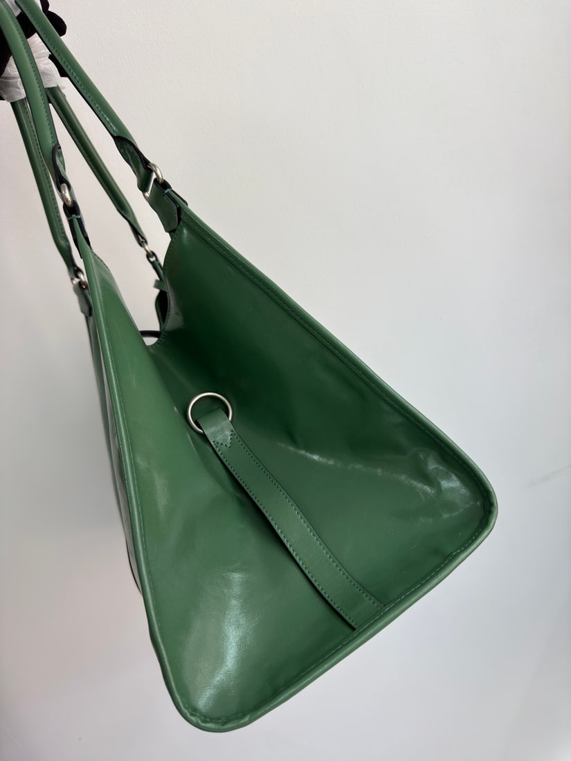 PRADA - 4