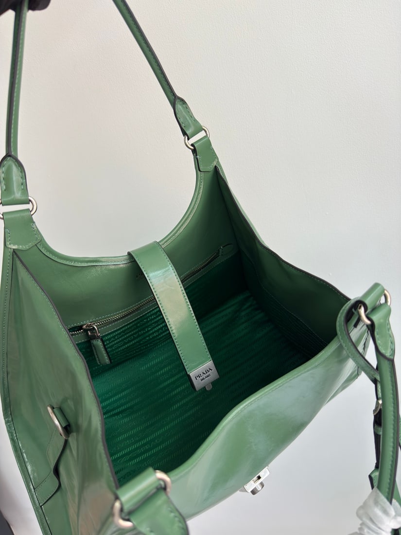 PRADA - 7