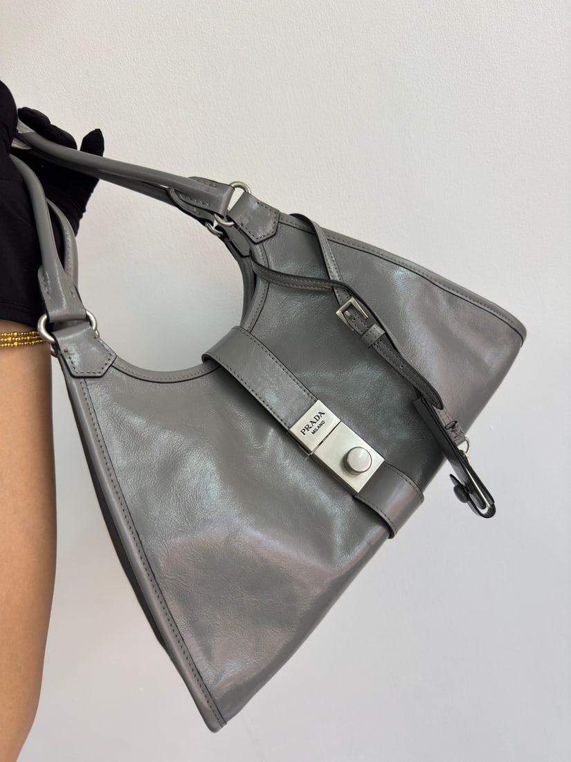 PRADA - 4