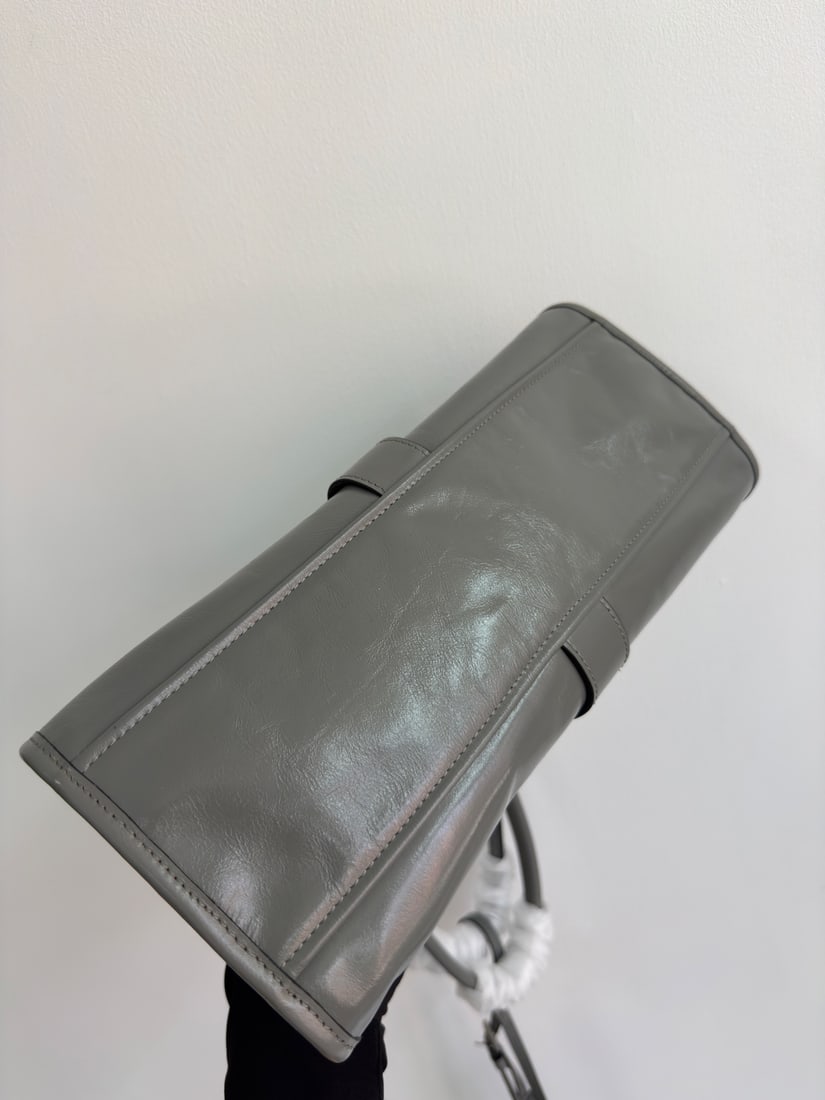 PRADA - 5