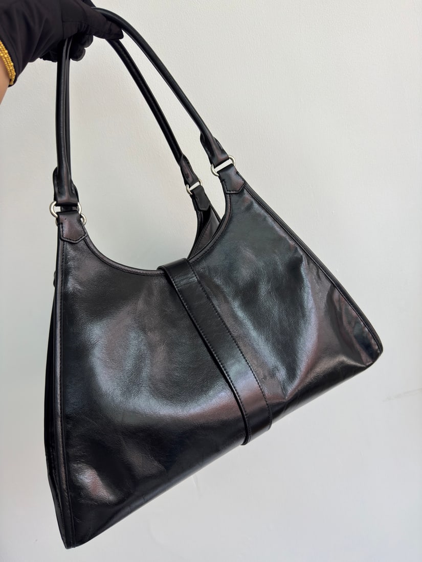 PRADA - 2
