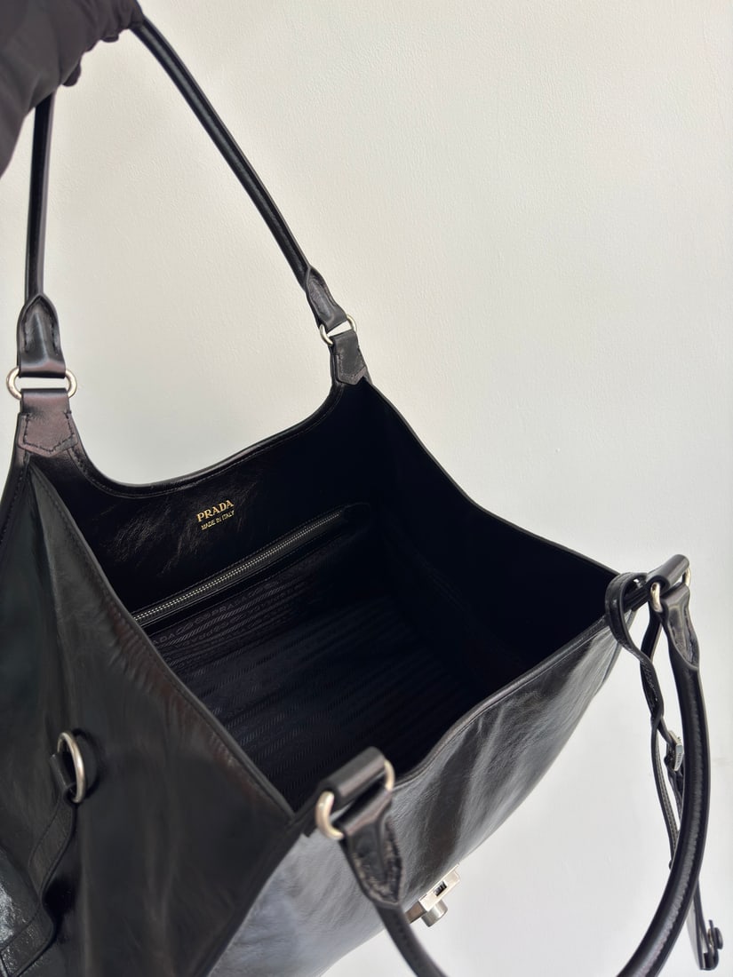 PRADA - 8