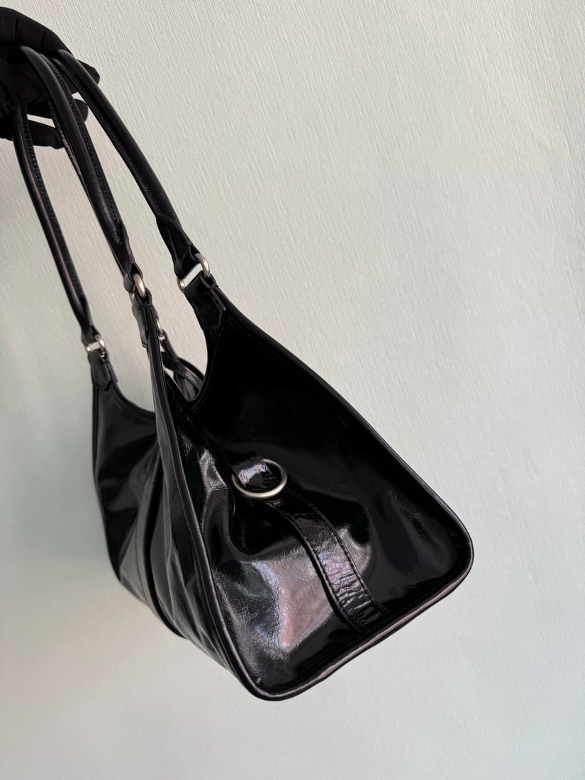 PRADA - 4