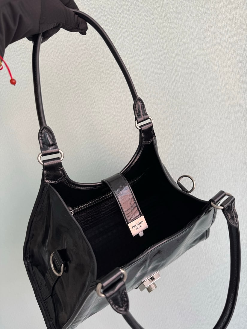 PRADA - 8