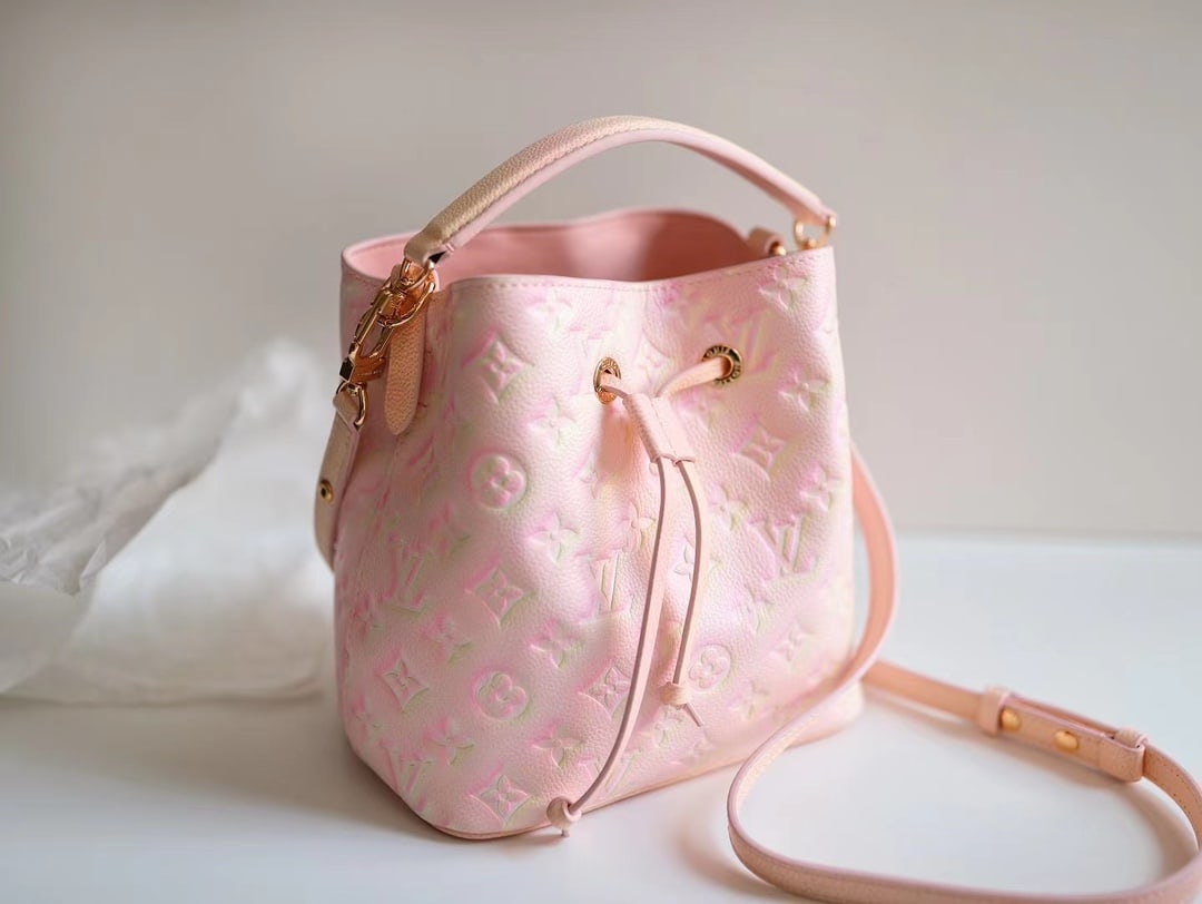 LV Stardust Summer Collection: The LV Stardust Summer Collection captures the essence of summer, with its shimmering starlight and captivating summer journey. This summer capsule collection brings a mermaid-like beauty to every