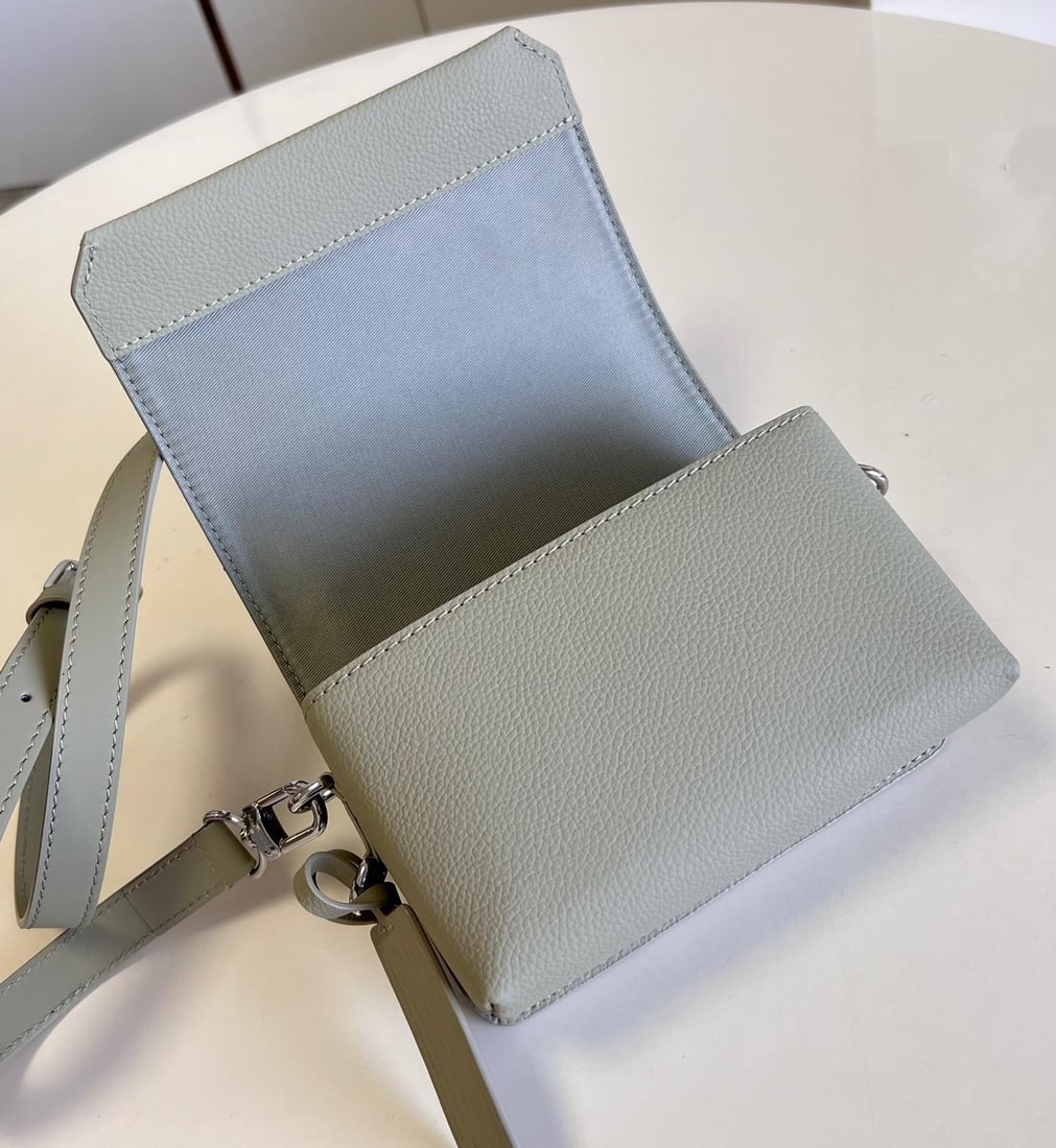 LV Fastline - 8