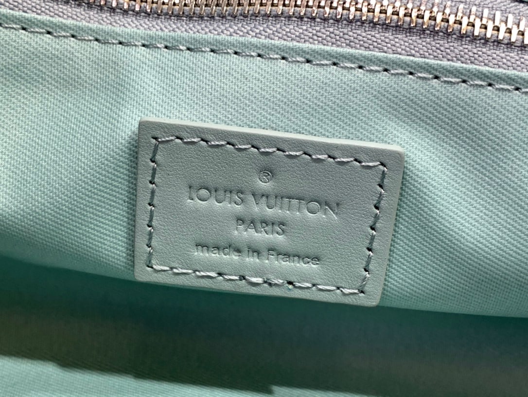 LV Dopp Kit - 5