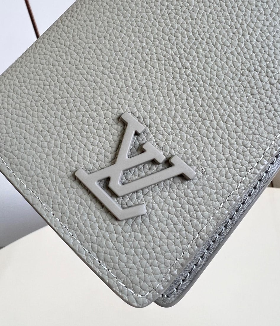 LV Aerogram Brazza - 4