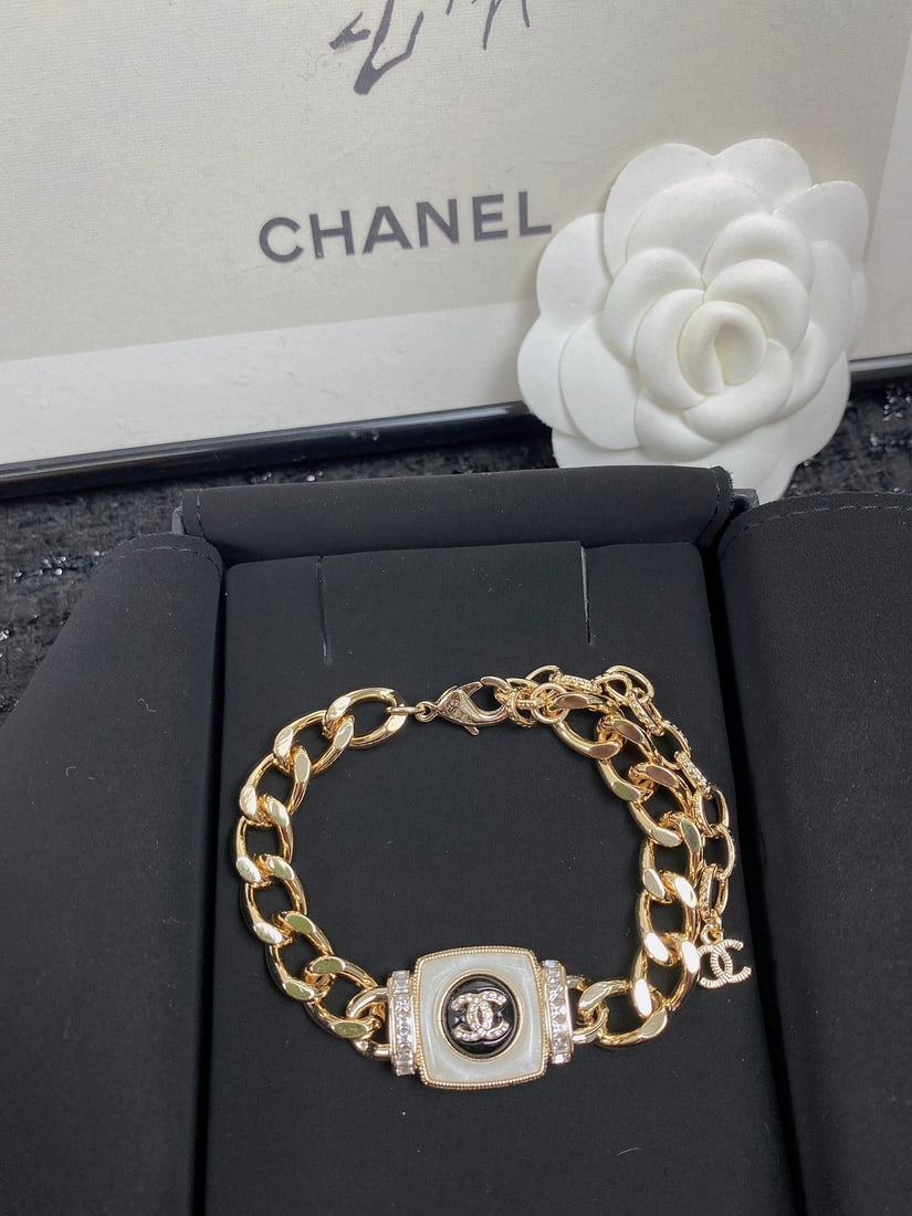 Chanel - 3