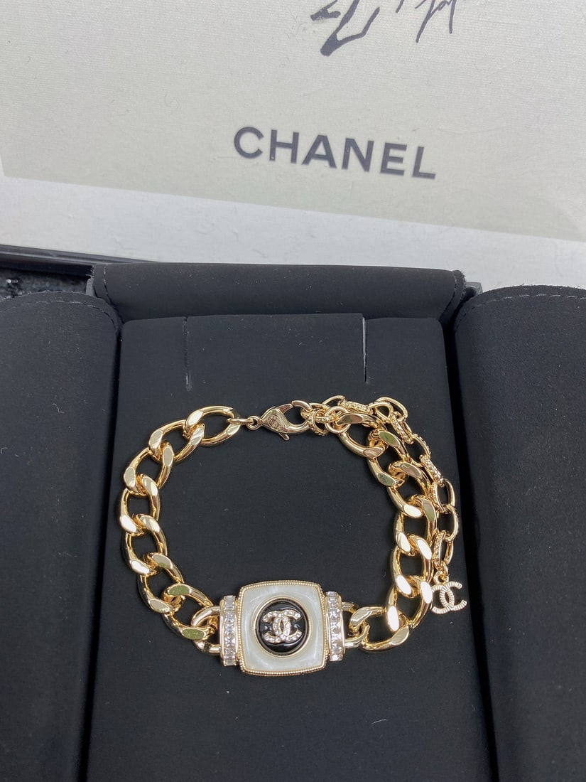 Chanel - 4