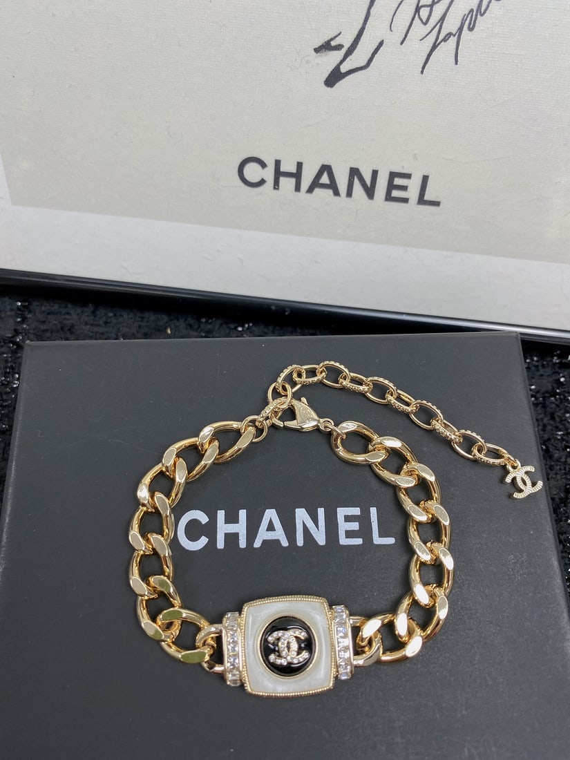 Chanel - 5