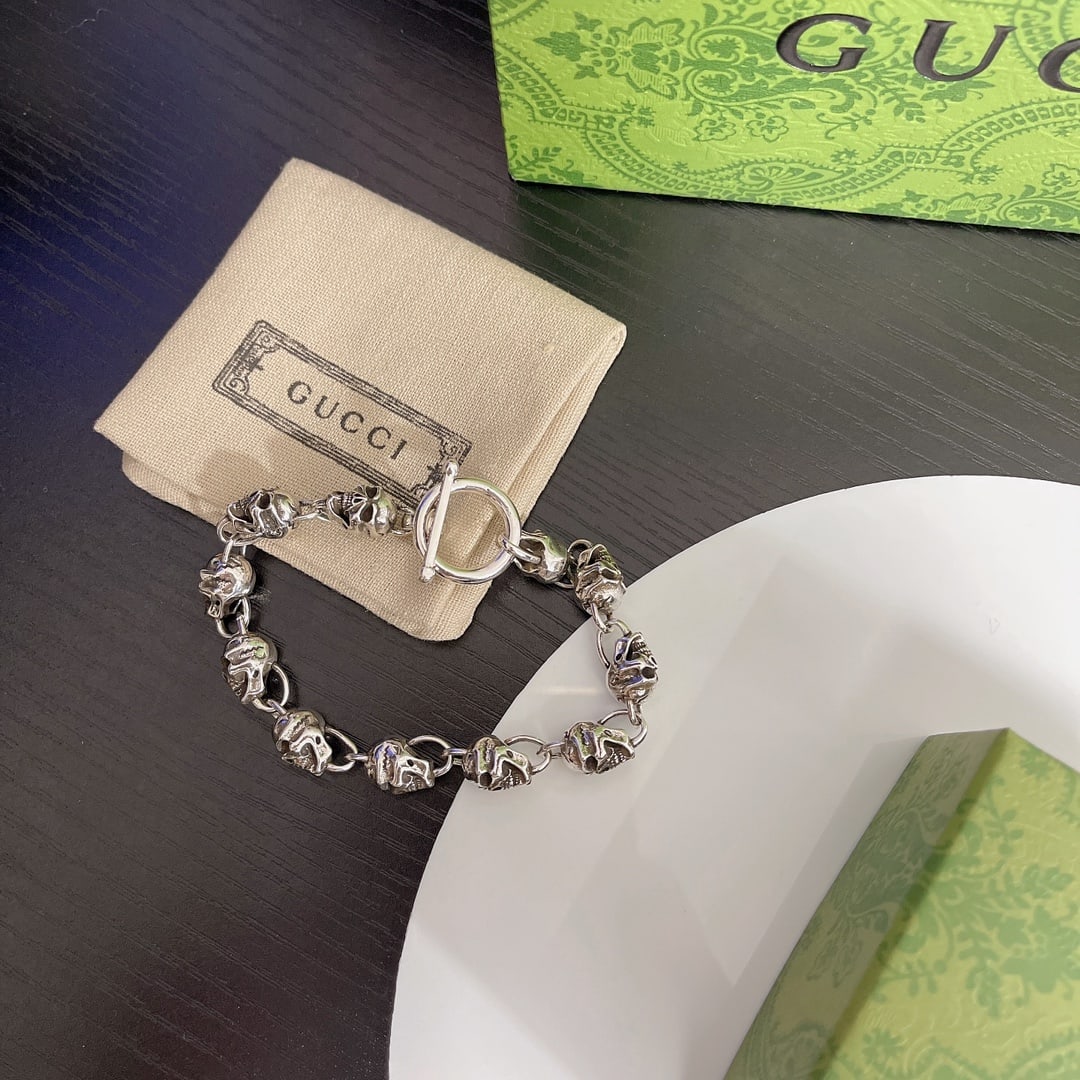 Gucci bracelet: GUCCI Vintage Gucci Bracelet Thank you for viewing our auction and we look forward to serving you as a valued Gold Standard Auctions customer! Each item has been carefully selected to bring quality, c
