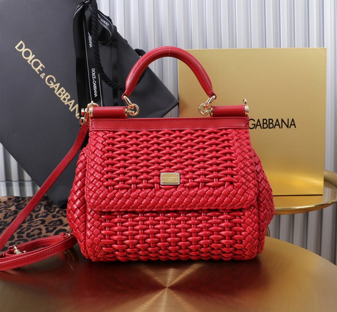 Dolce & Gabbana: Woven Size: 20x16x8cm. A signature hand-woven design from Dolce & Gabbana's Sicily brand, now presented in a compact version. Easily organizes frequently used items with a unique design. The front