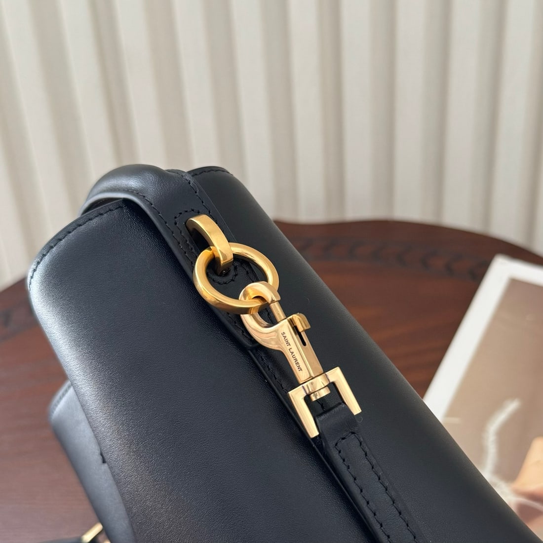 Yves Saint Laurent LE - 5