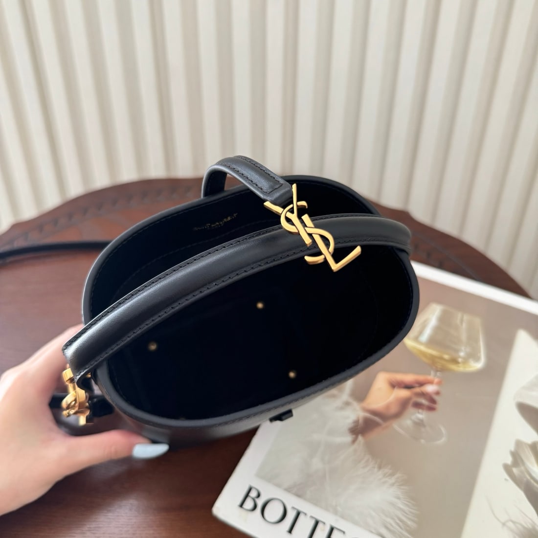 Yves Saint Laurent LE - 8