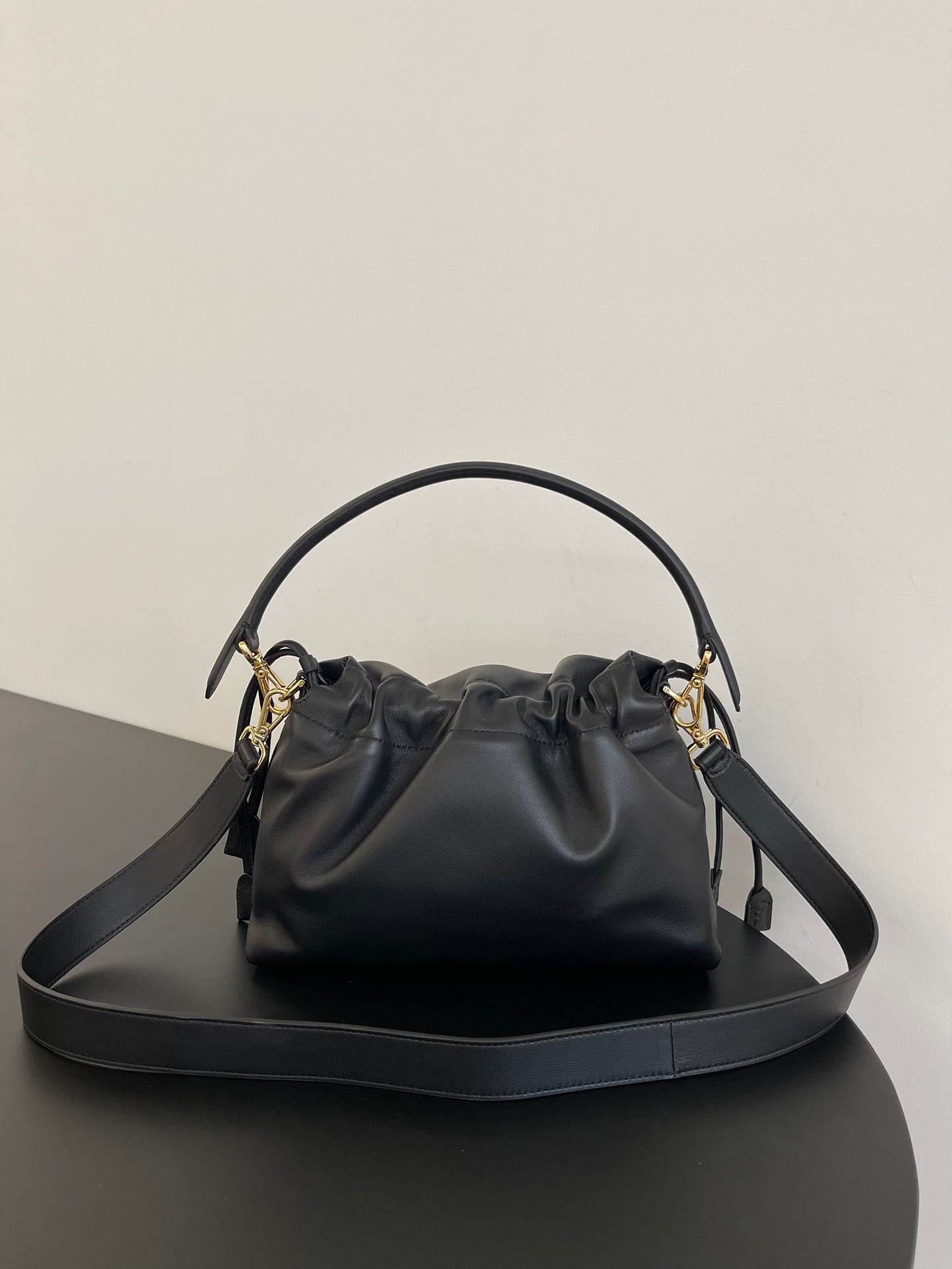 Fendi Mamma Baguette: The medium-sized black Mamma Baguette is a combination of a baguette and a lucky bag, arguably the most gentle bag online. The soft, supple lambskin is incredibly delicate, exuding both a relaxed and 