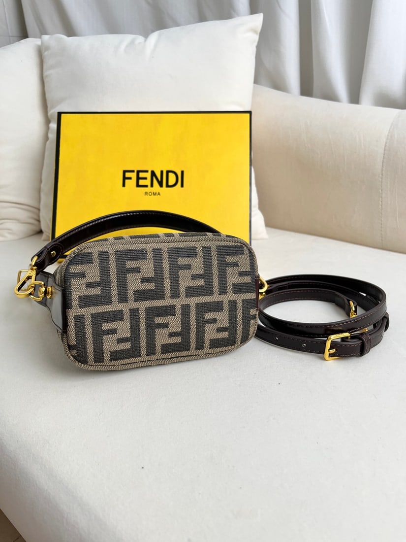 Fendi - 5