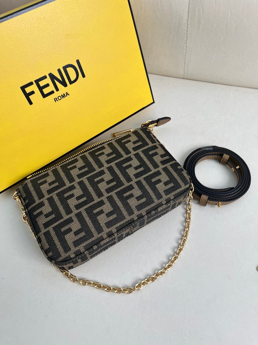 Fendi - 3