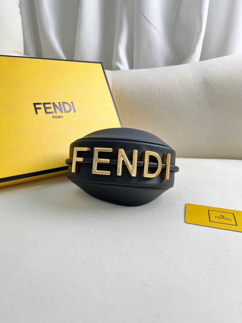 FENDI Praphy - 5