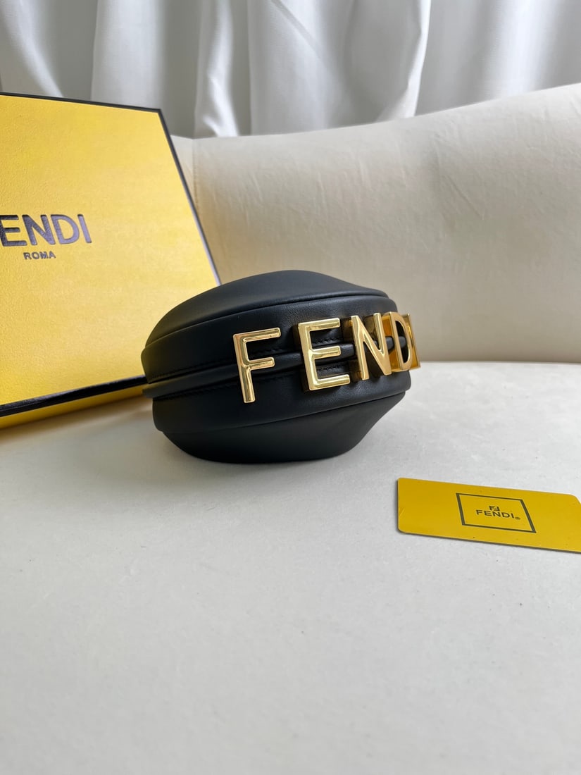 FENDI Praphy - 9