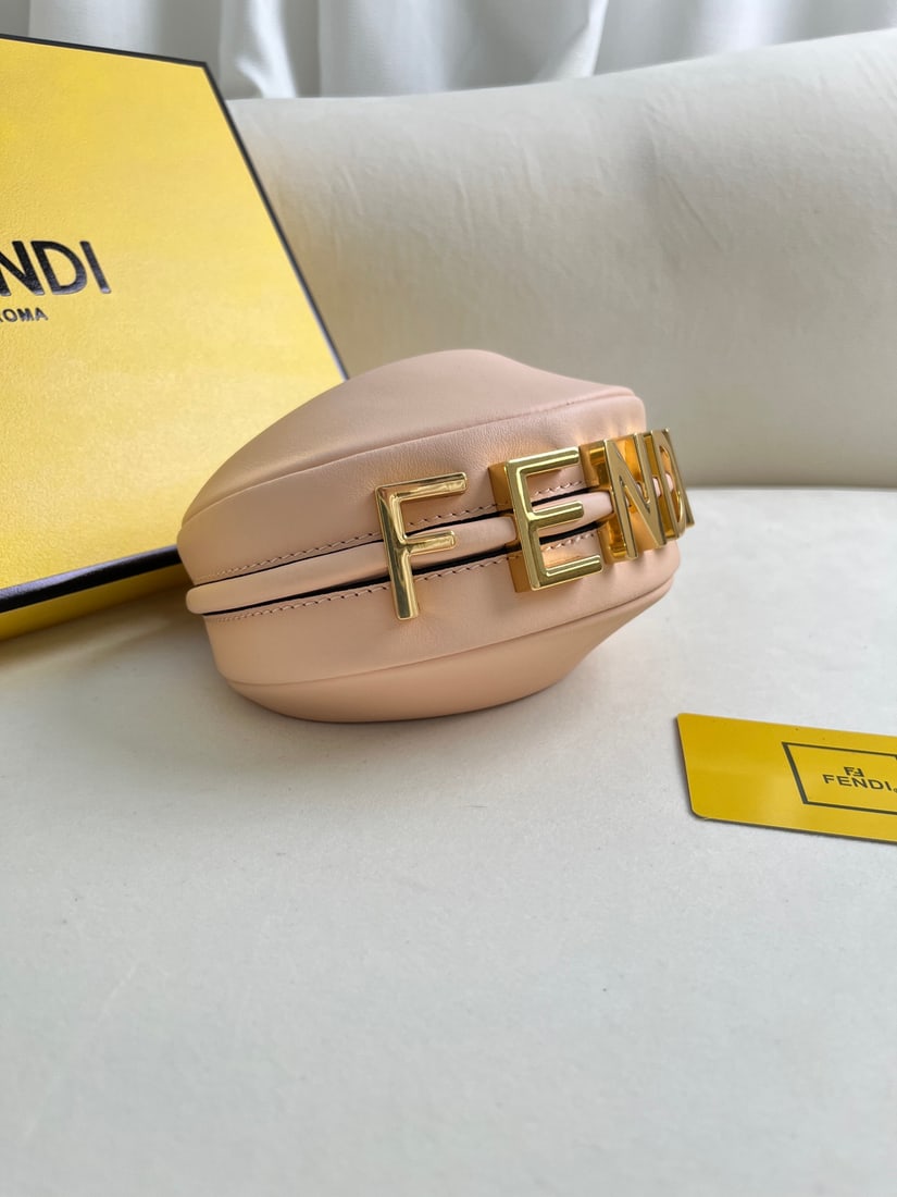 FENDI Praphy - 9