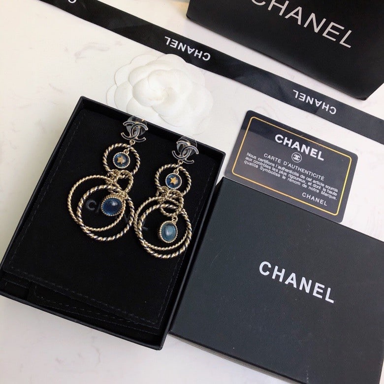 Chanel earrings (1 of 8)