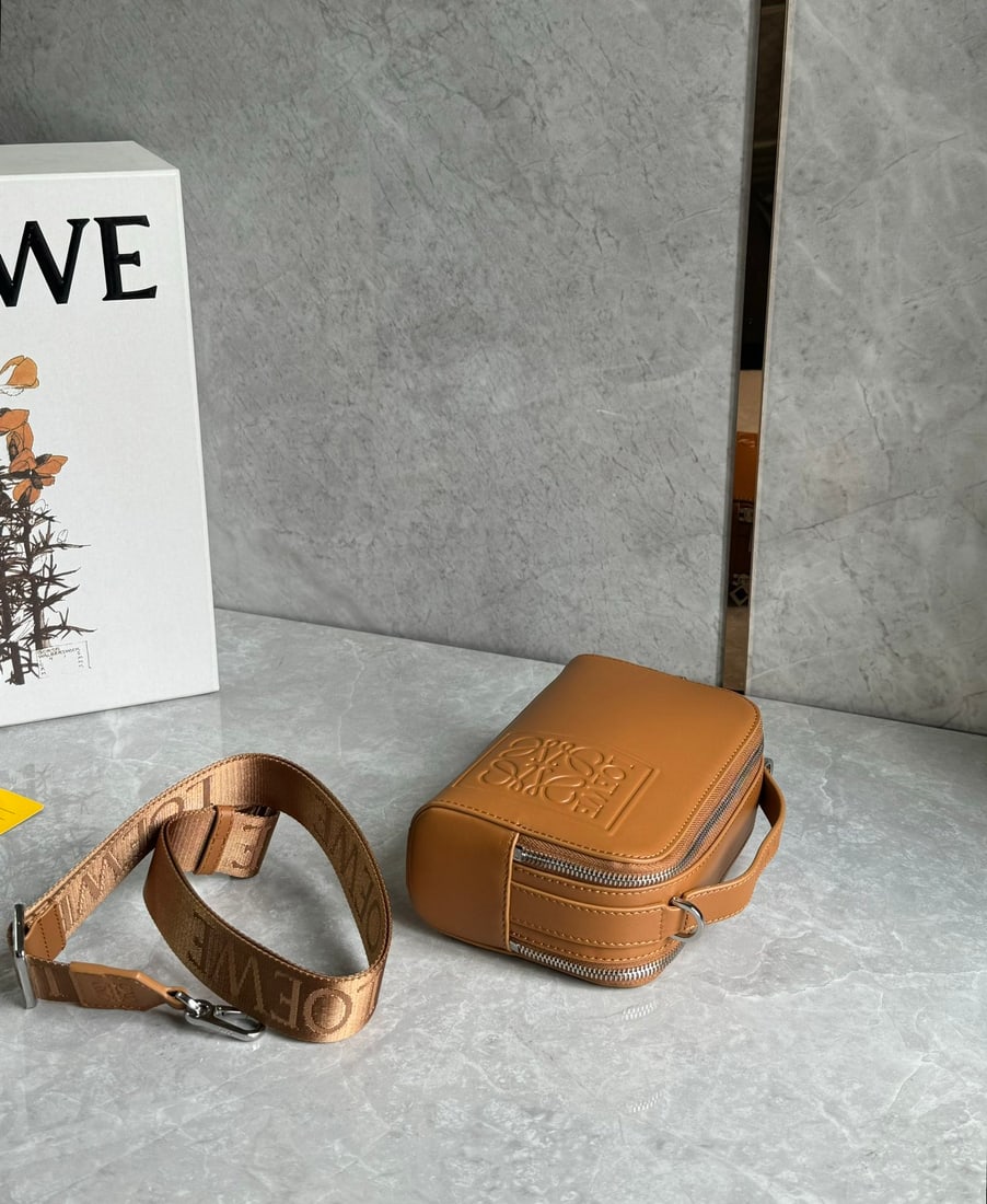 LOEWE - 6