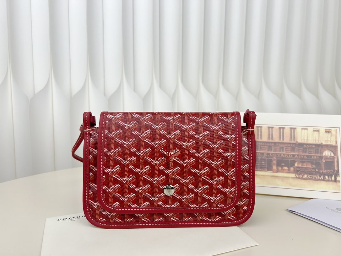 Goyard plumet: The Goyard plumet envelope bag is a lightweight pouch you can easily sling over your shoulder and head out. Despite its slim design with three compartments, it easily holds everyday essentials like