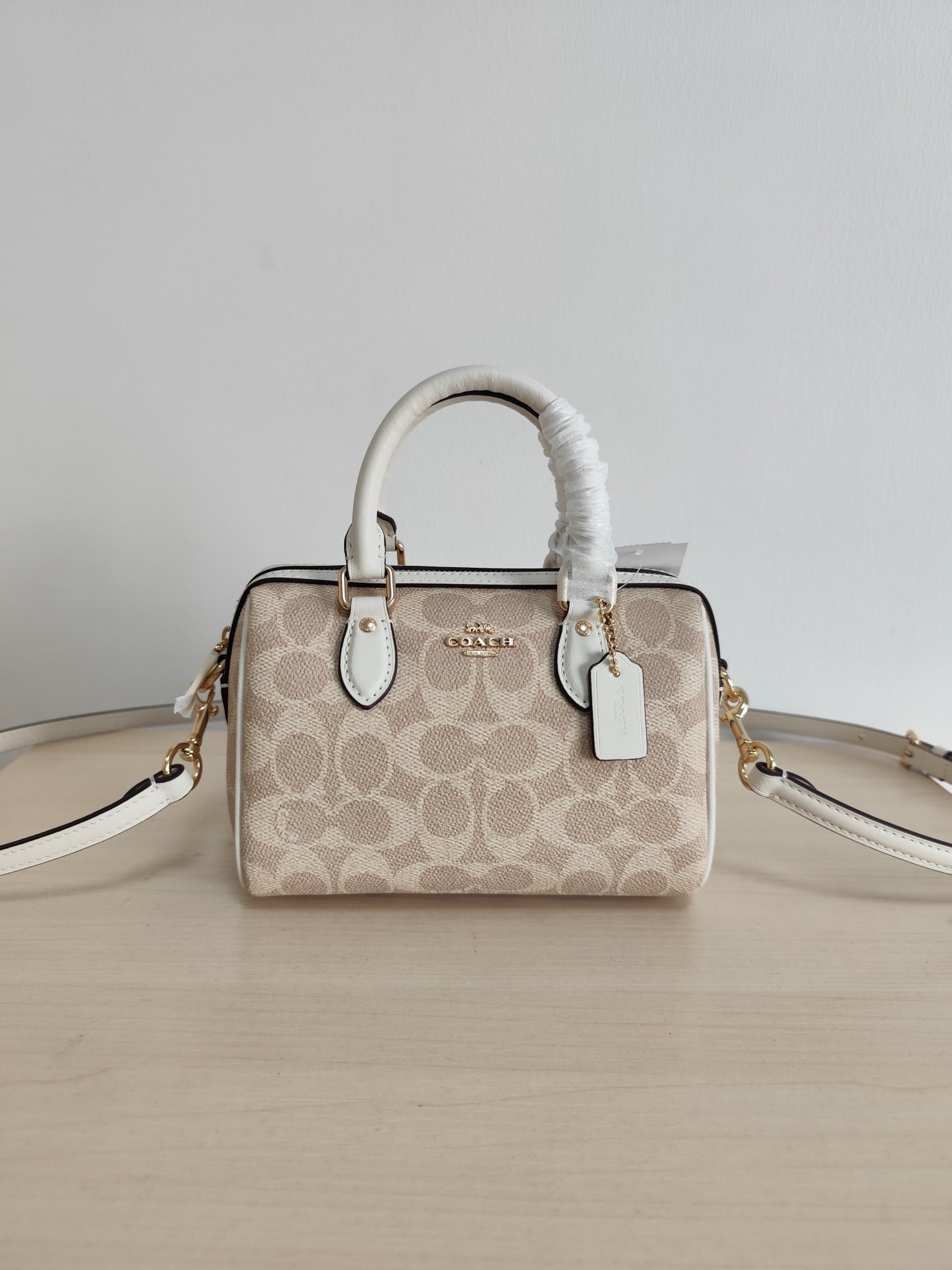 COACH MINI ROWAN: COACH MINI ROWAN Women's Shoulder/Crossbody/Handbag, Boston Bag, Classic Pillow Bag Design, Monogram Logo, Detachable Shoulder Strap, Can be worn crossbody or carried by hand, Zipper Opening and