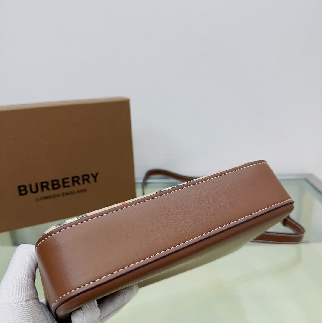Burberry - 6