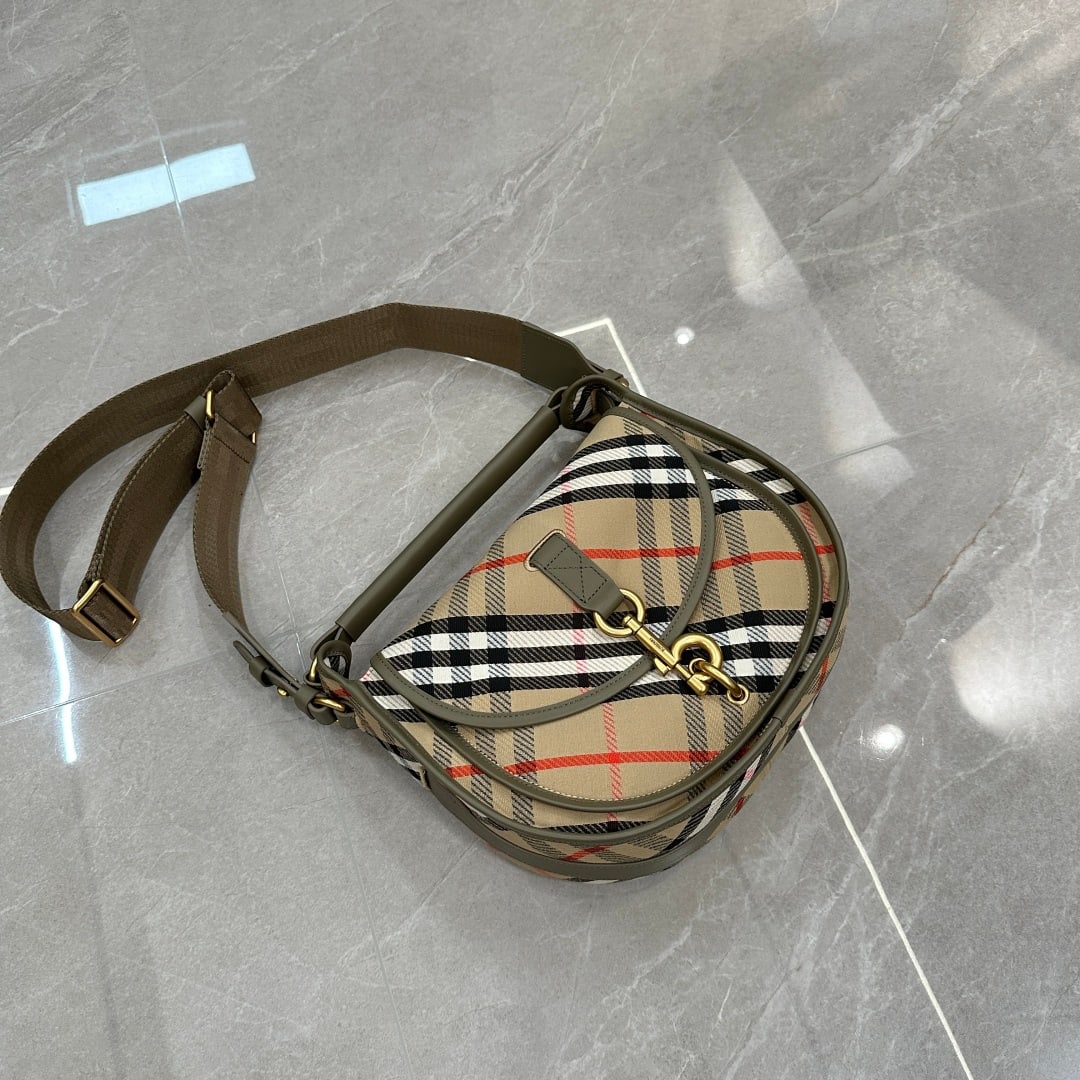 Burberry - 7