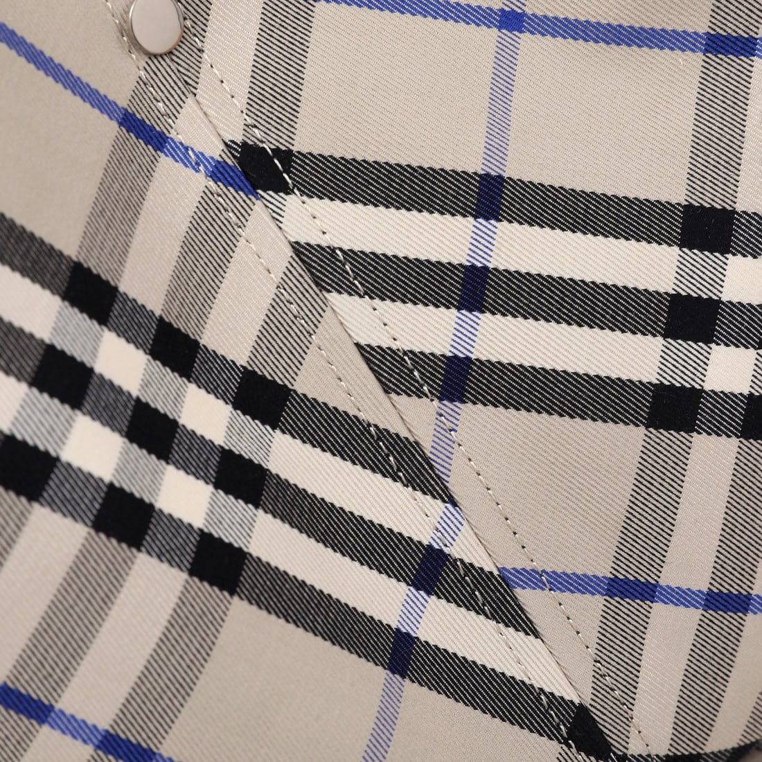 Burberry - 3