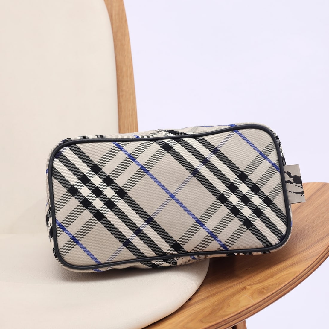 Burberry - 6