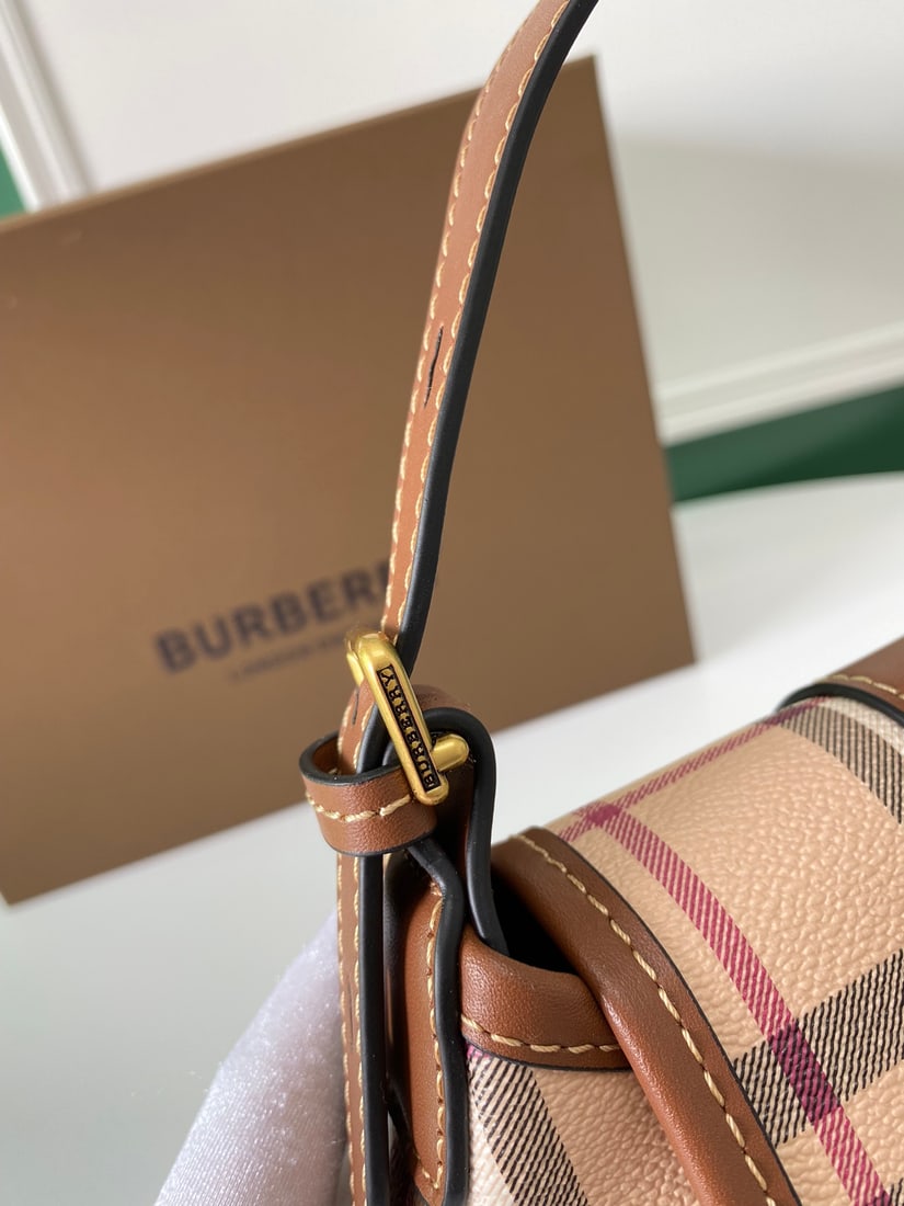 Burberry - 2