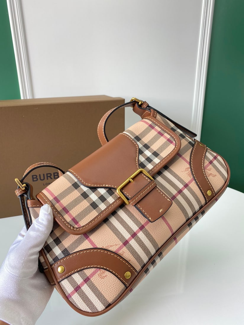 Burberry - 7