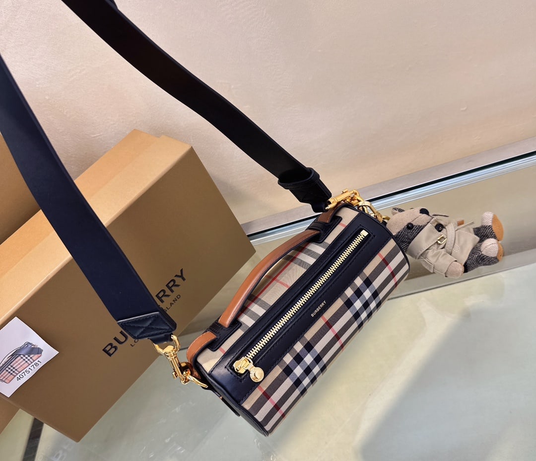 Burberry - 6