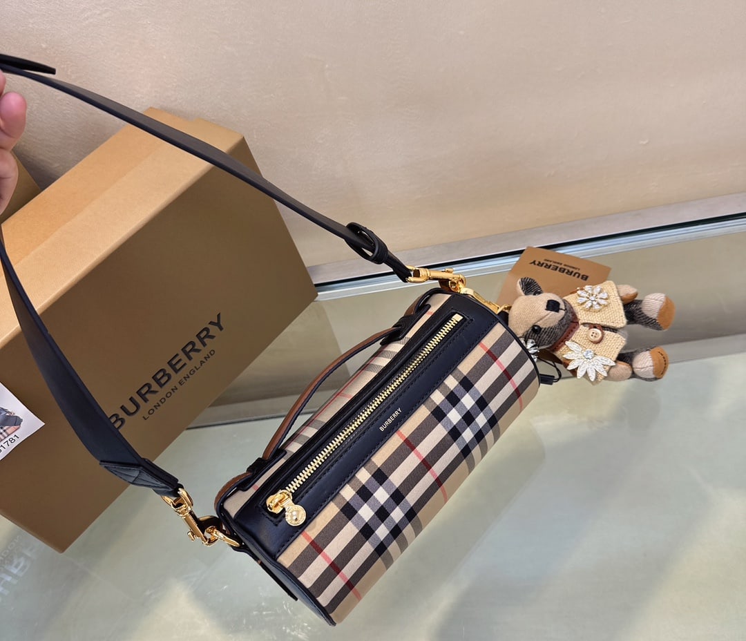 Burberry - 7