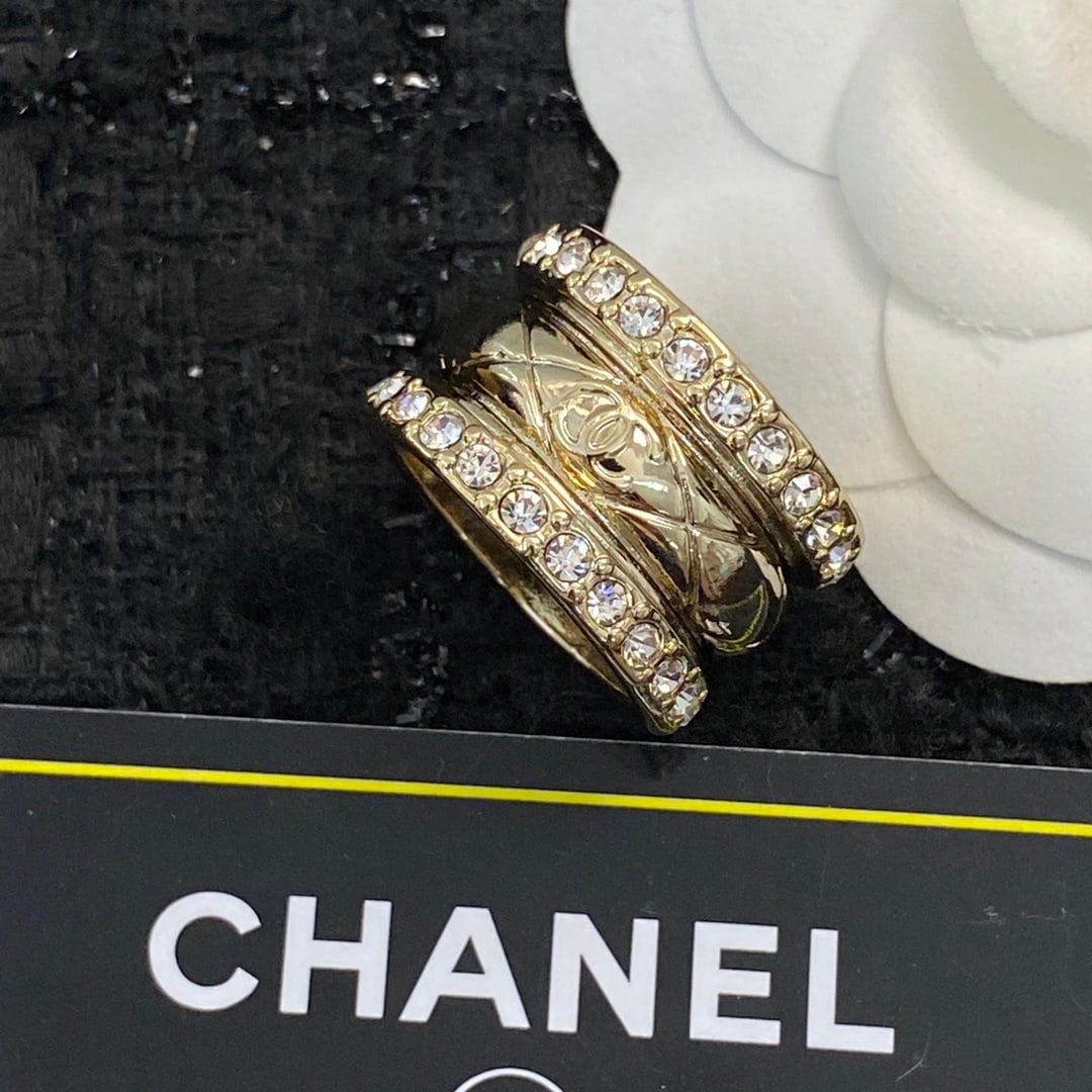 CHANEL - 6