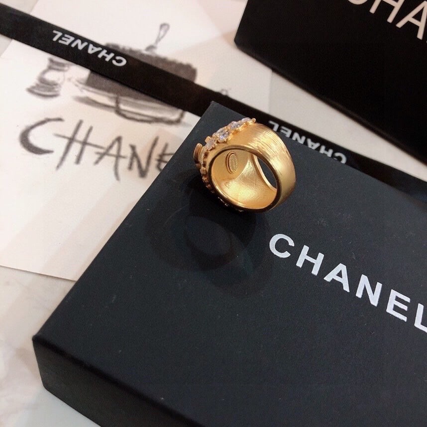 Chanel - 4