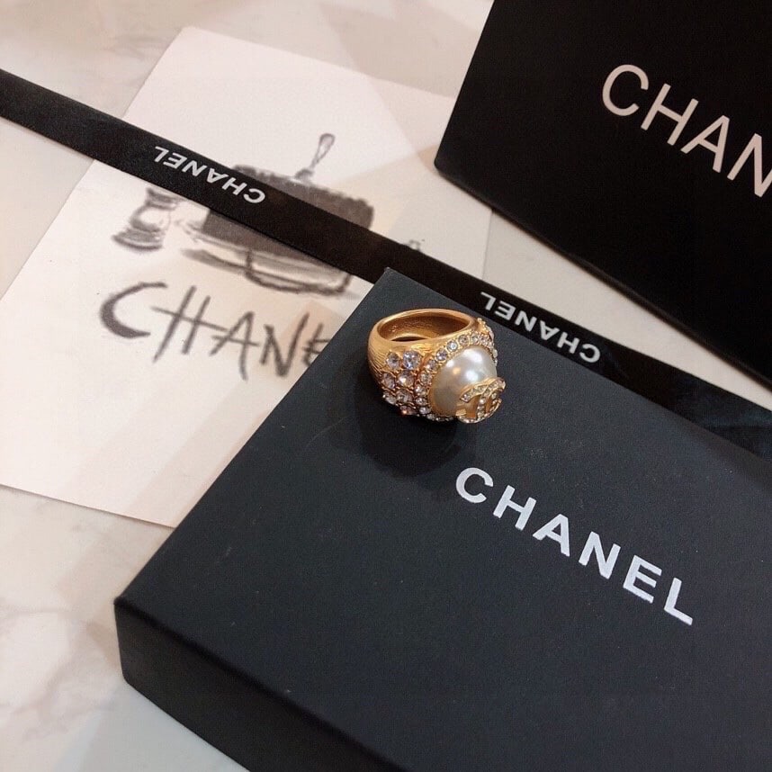 Chanel - 6